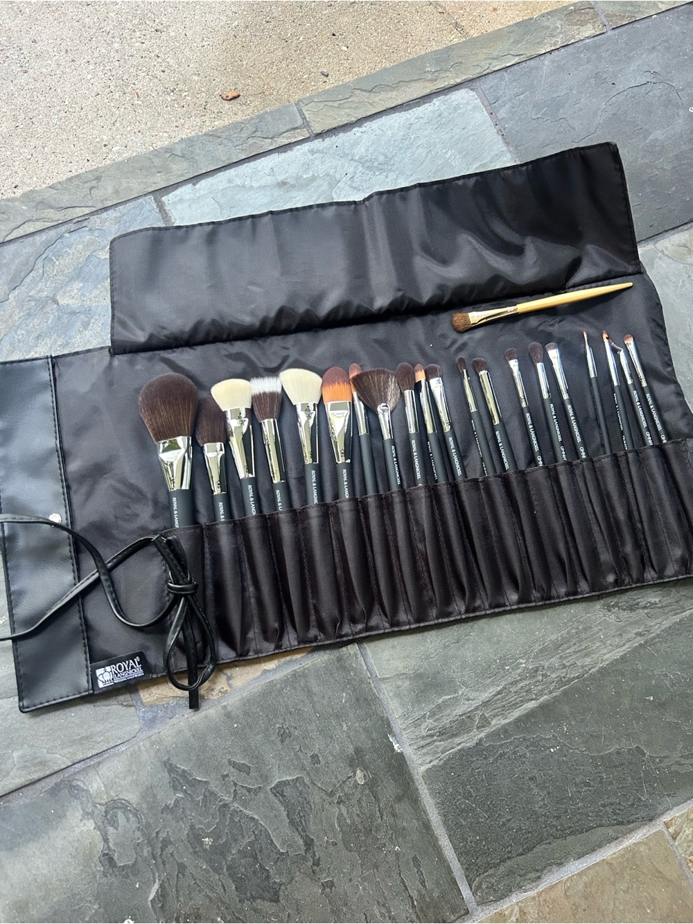 OMNIA Royal Langnickel brush set